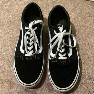 9.5 Vans (Suede Canvas) Black/White